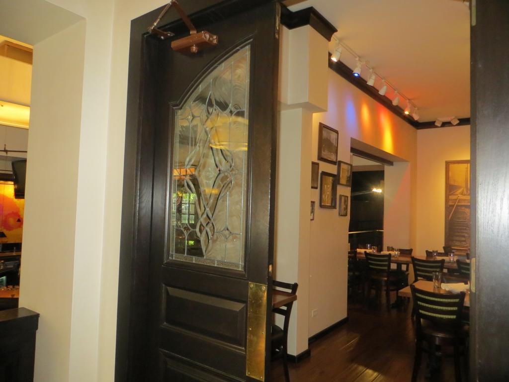卡尔顿橡树园酒店 奥克帕克 外观 照片